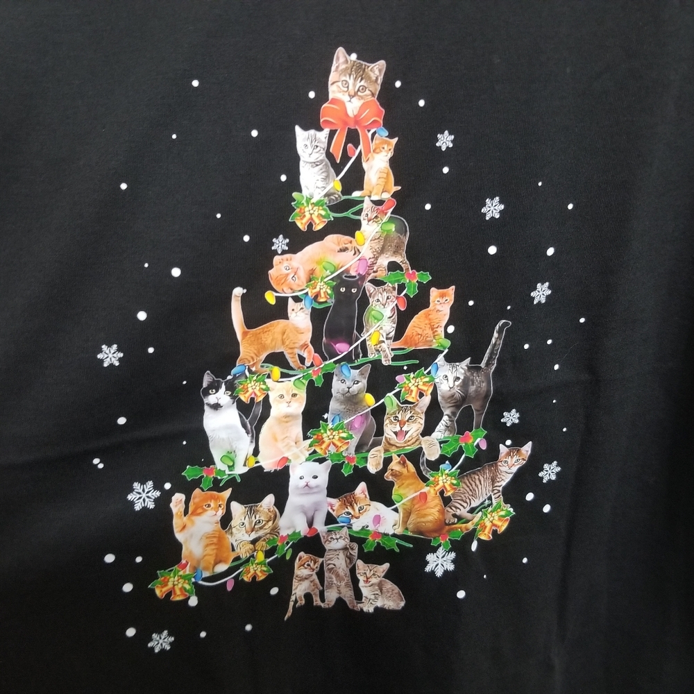 NWOT Christmas tree of cats shirt, cotton